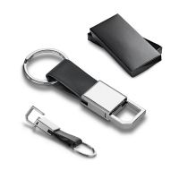 Llavero de metal y pu con gancho bourchier suministrado en caja para regalo - Ref. P93363
